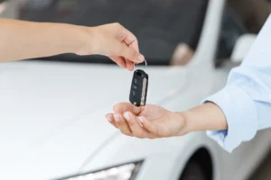 Noleggio auto breve termine senza anticipo a Torino 